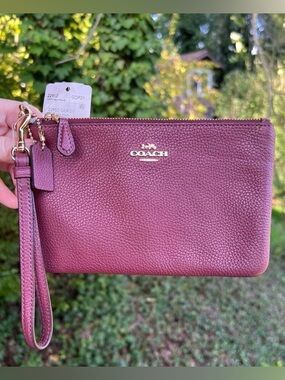 COACH Women's Pebble Leather Wristlet Wallet Vintage Mauve w Gold Hardware NWT